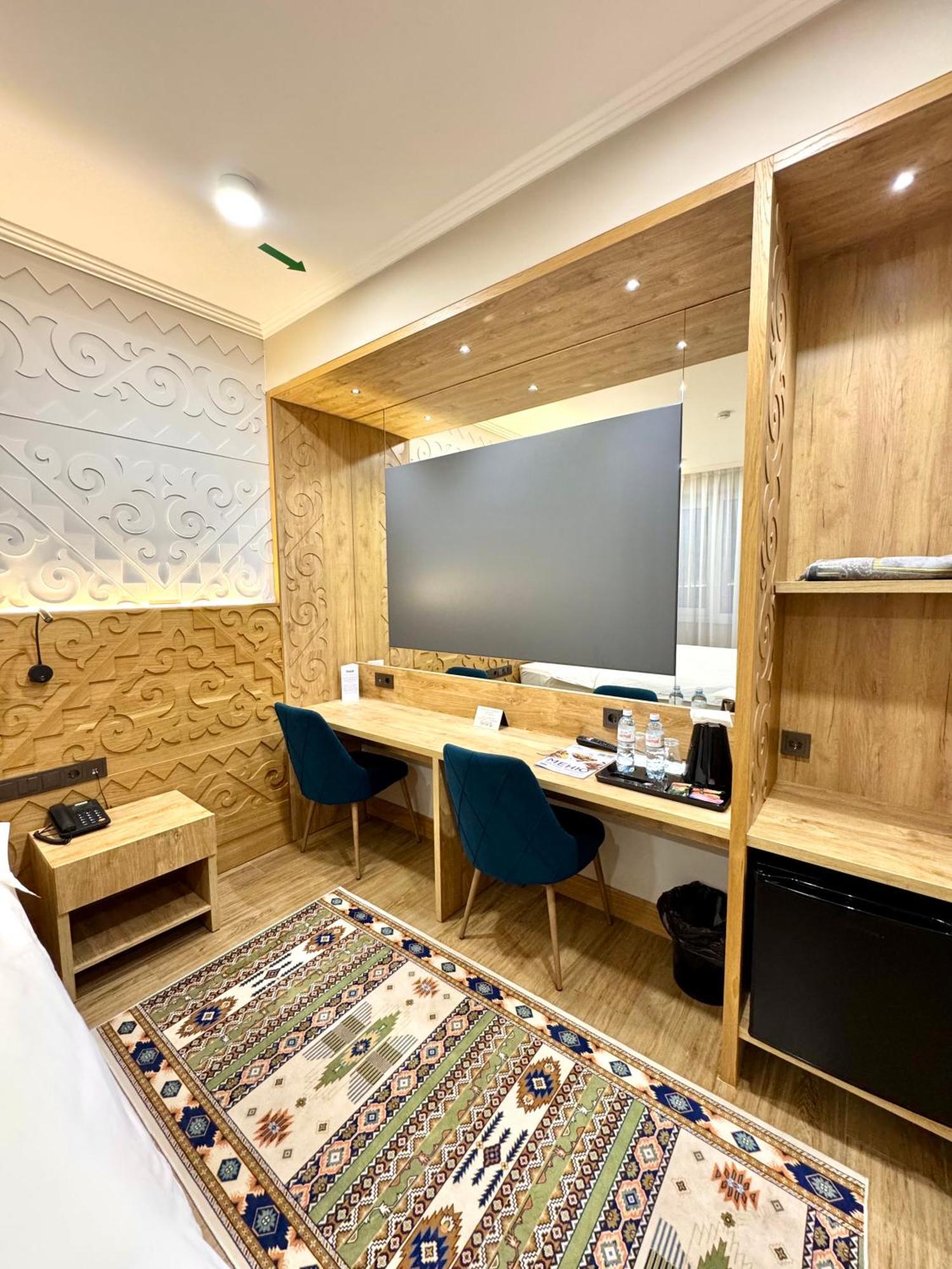 Dami Almaty Hotel エクステリア 写真
